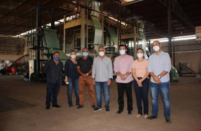 Governo do Estado vai regularizar terrenos de empresas do Polo Industrial de Picos